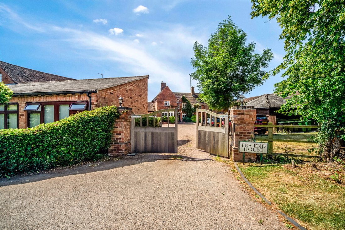 House in Bromsgrove, England 3 - 18466193