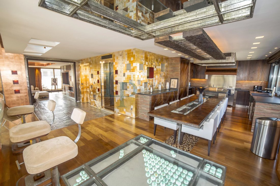 Apartment in Chaillot, Paris 16e Arrondissement, Paris 3 - 17268503