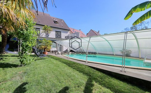 Villa in Périgny, Ile-de-France, France 1