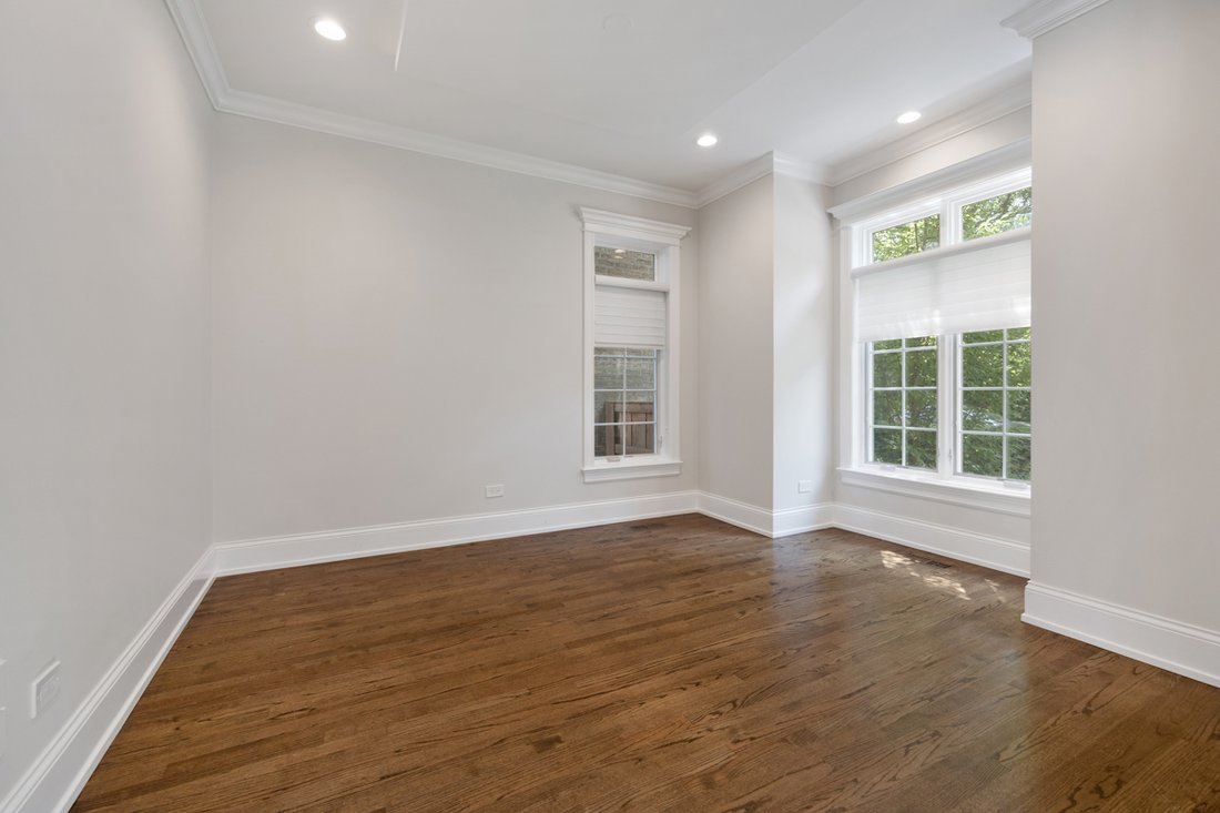 House in Skokie, Illinois, United States 4 - 18459580