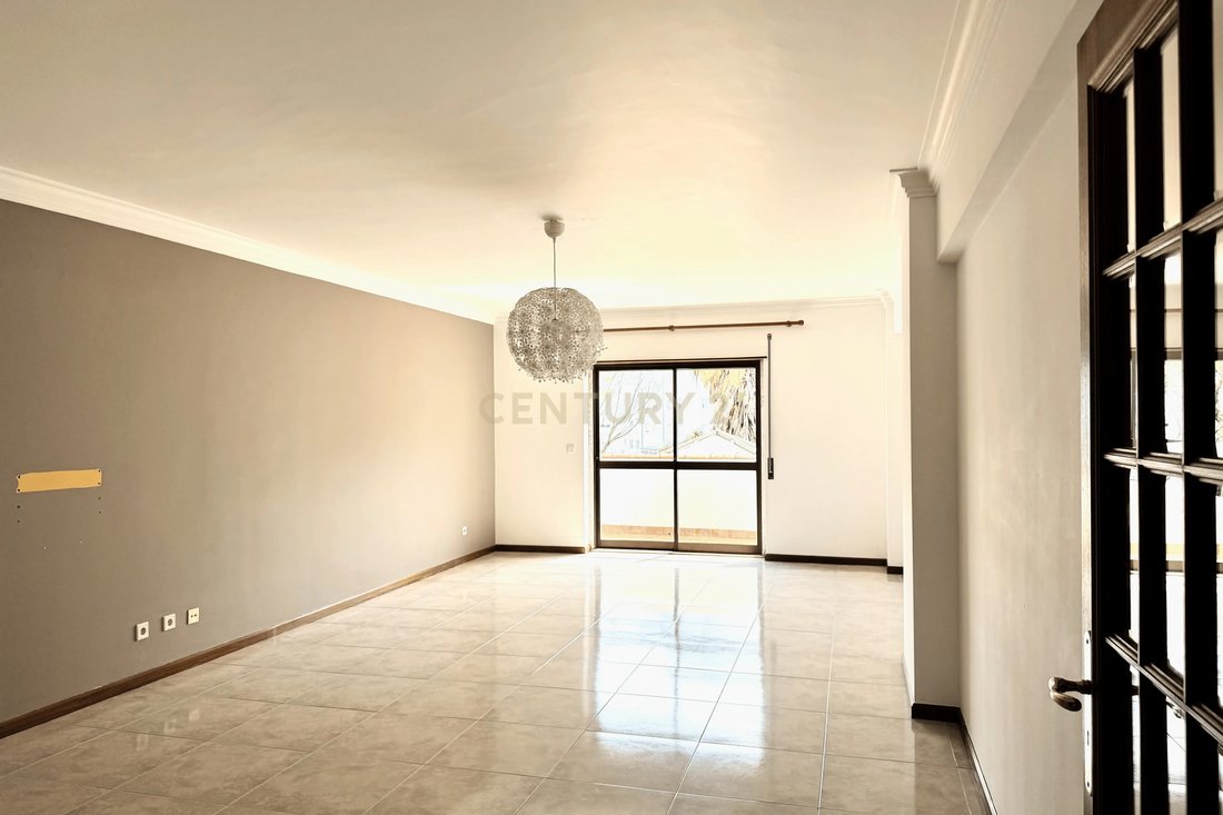 Apartment in Massama e Monte Abraao, Lisbon, Portugal 4 - 18466794