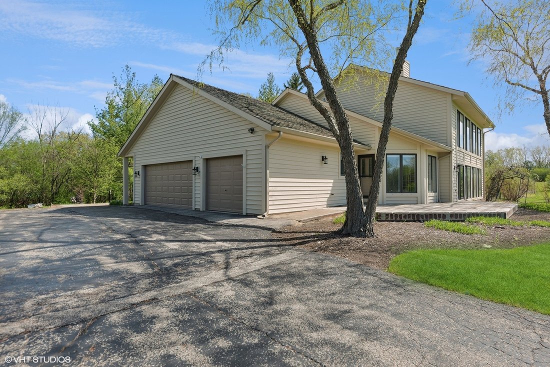 House in Green Oaks, Illinois, United States 3 - 18459579