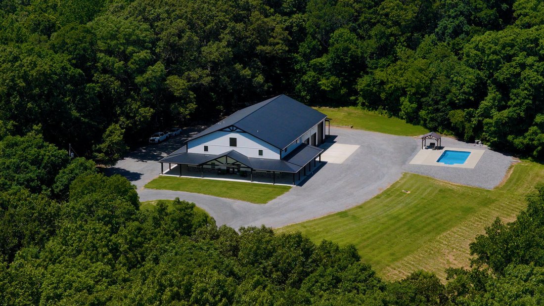 House in Hazel, Kentucky, United States 3 - 18449578