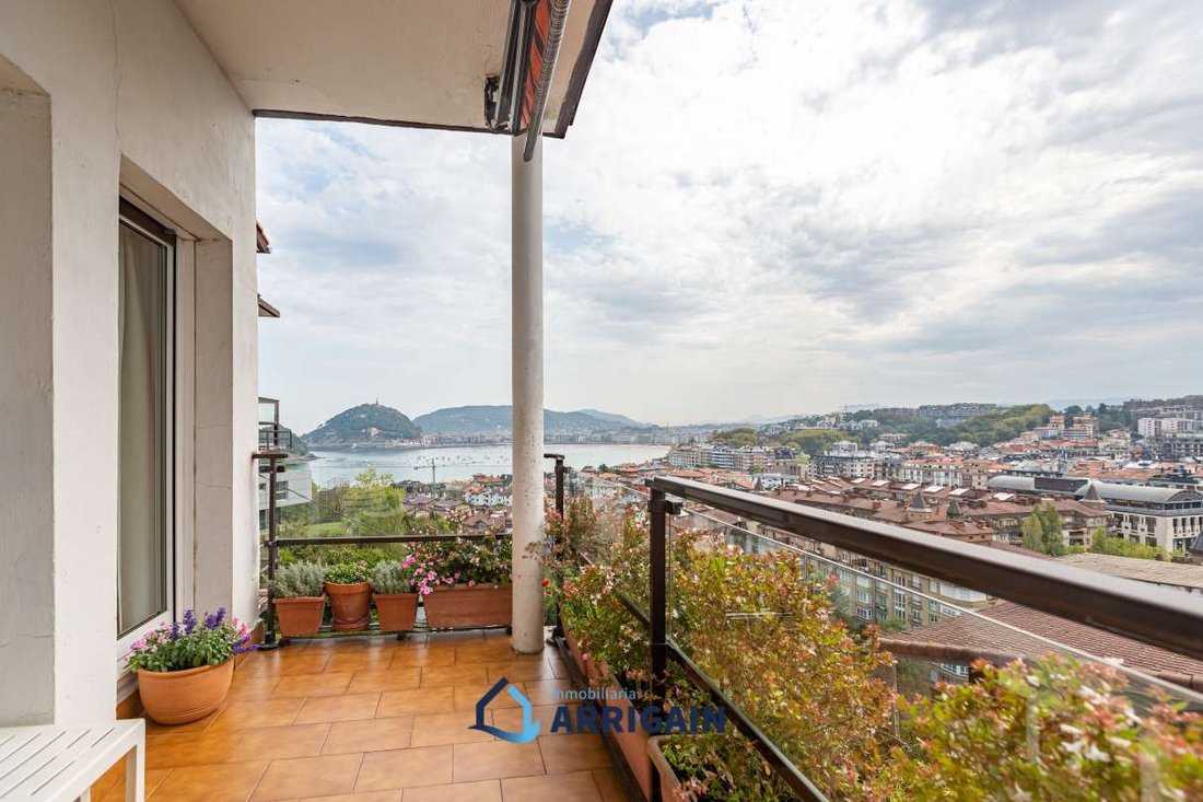 Apartment in Mendebaldea, Donostia-San Sebastian, Spain 3 - 18455493