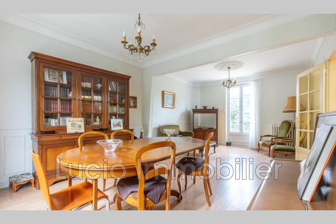 Villa in Neuilly-Plaisance, Ile-de-France, France 2 - 18470990