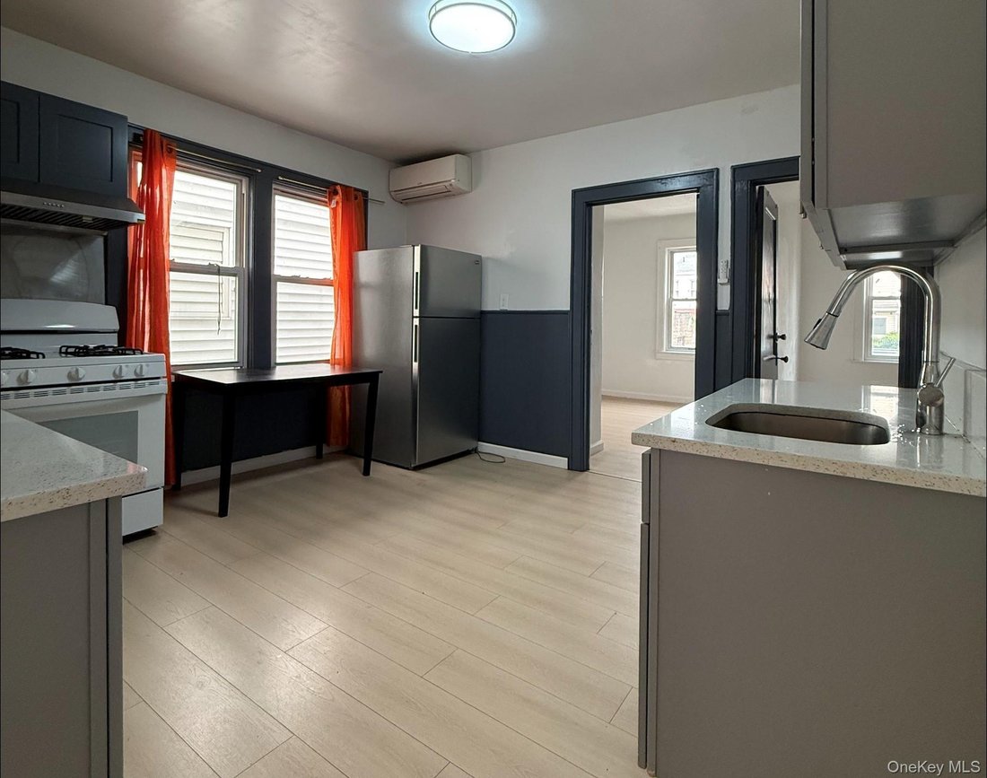 House in New York, New York, United States 4 - 18455540