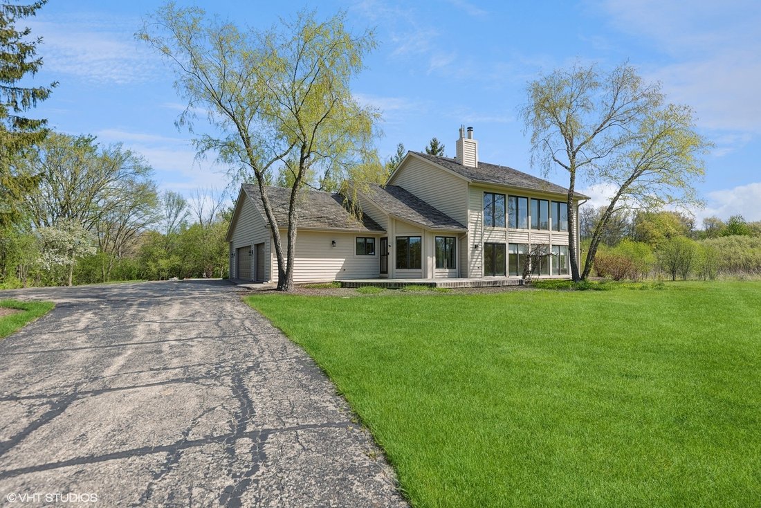 House in Green Oaks, Illinois, United States 2 - 18459579