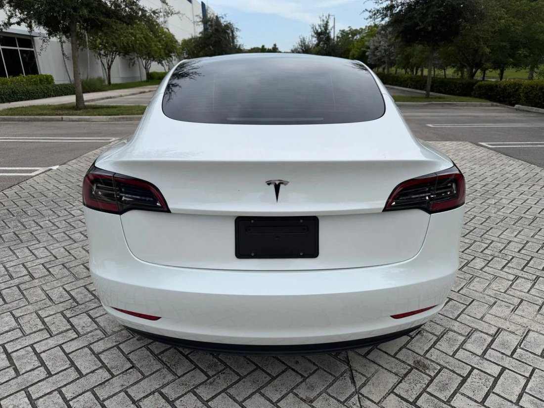 Sedan in Pompano Beach, FL, United States 4 - 18472109
