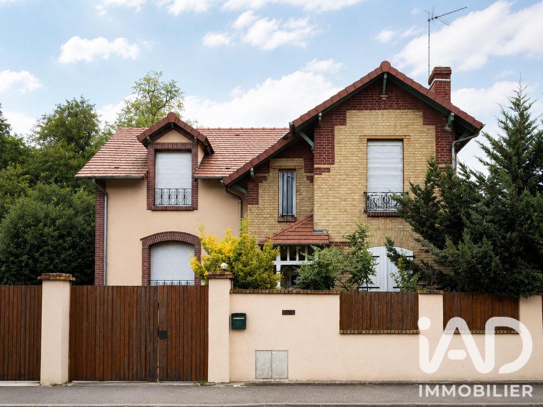 House in Frances-Copistes, Montigny-les-Cormeilles, France 1 - 18471733