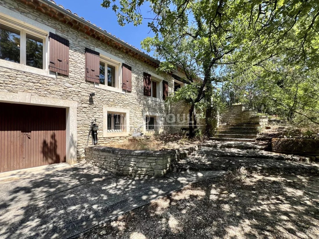 House in Gordes, Provence-Alpes-Côte d'Azur, France 4 - 18468933