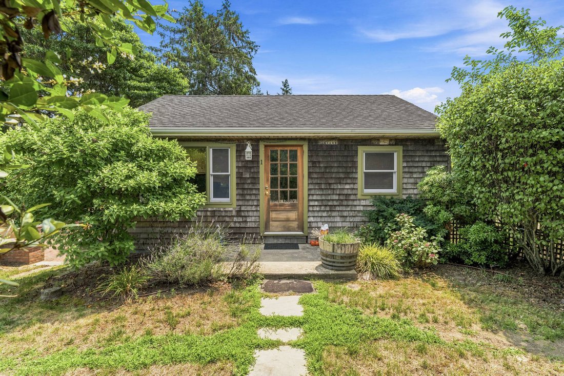 House in Hampton Bays, New York, United States 2 - 18458618