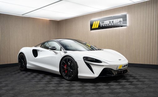 McLaren Artura 3.0 Coupe (2022 - ) in Blackburn, United Kingdom 1