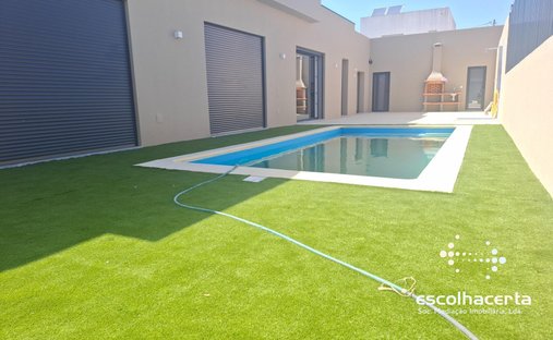 Villa in Azeitao (Sao Lourenco e Sao Simao), Setubal, Portugal 1