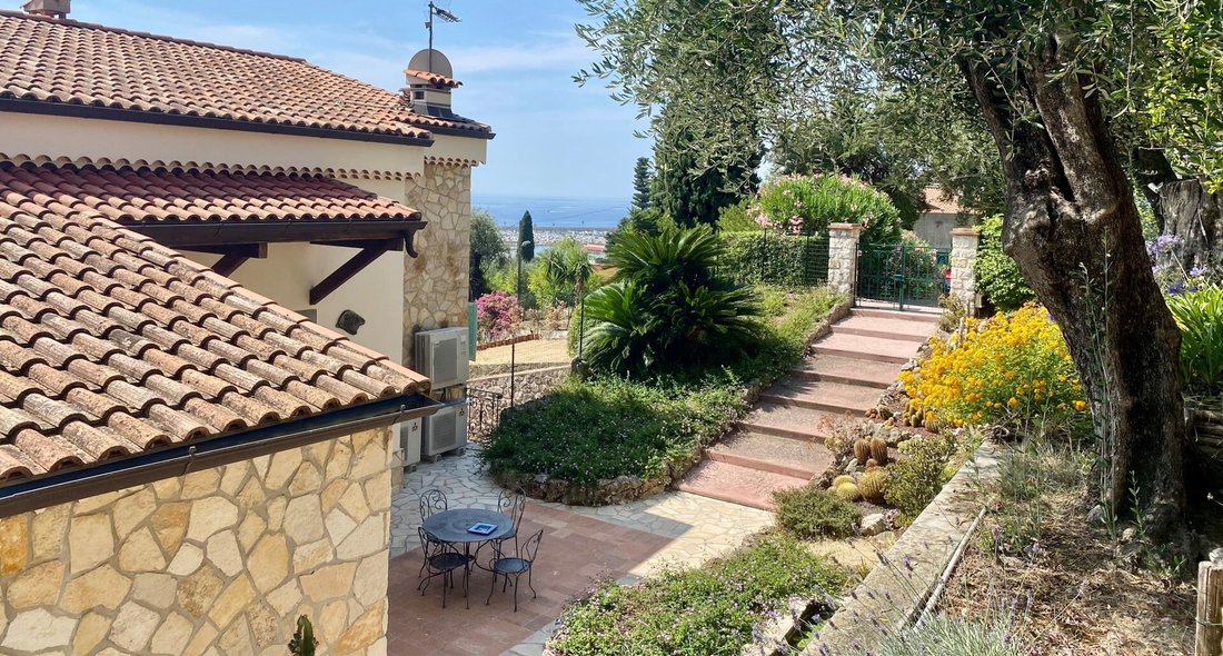 Casa en Menton, Provenza-Alpes-Costa Azul, Francia 4 - 18460876