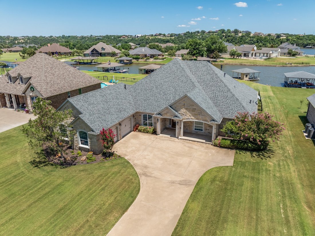 House in Granbury, Texas, United States 1 - 18460033