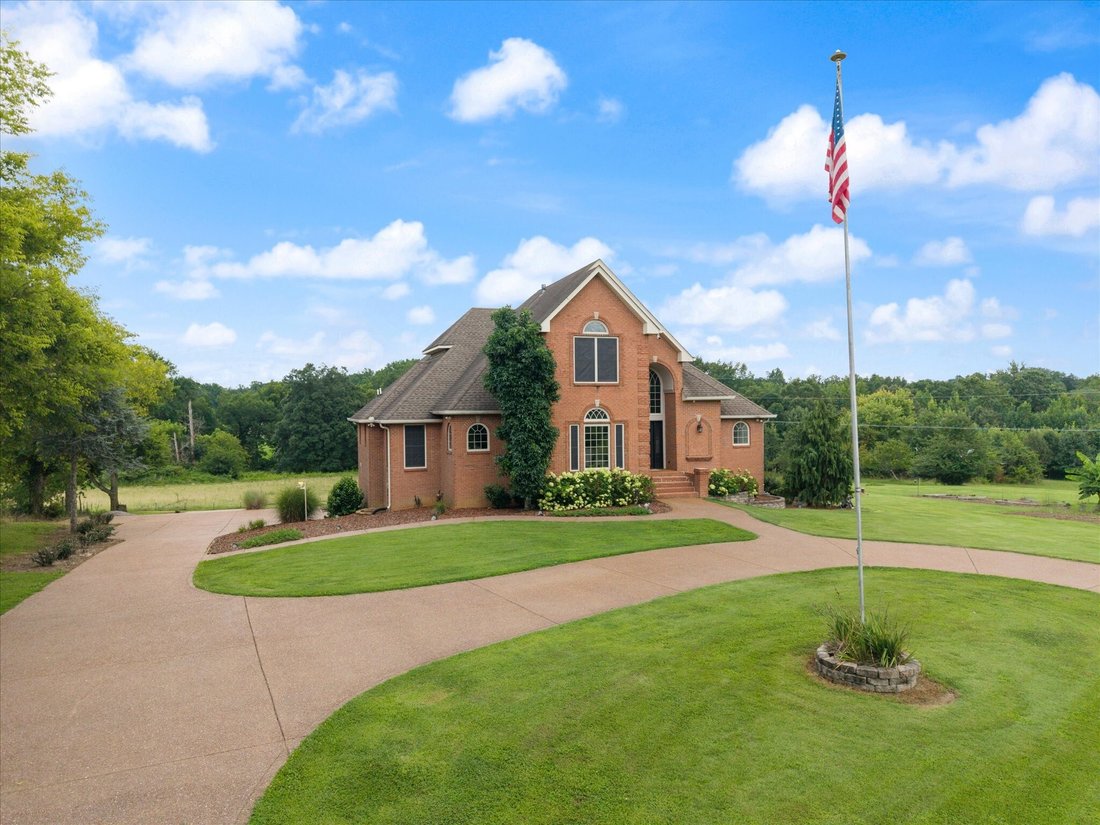 House in Greenbrier, Tennessee, United States 2 - 18463008