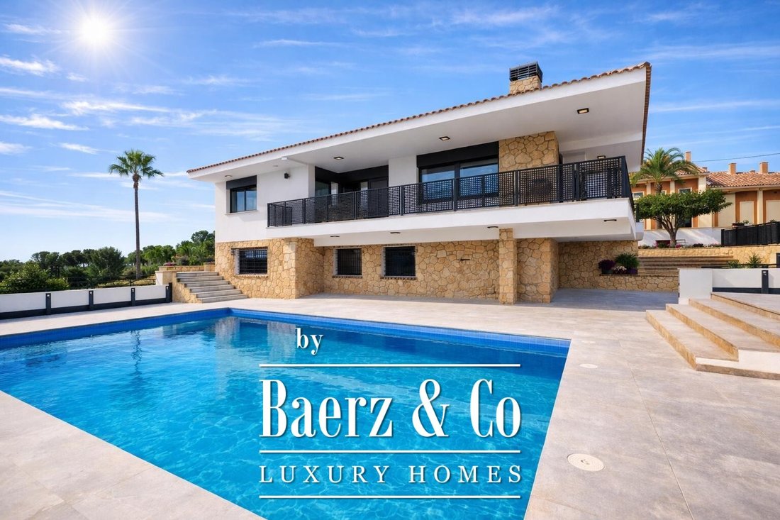 Villa in la Nucia, Valencian Community, Spain 1 - 18460439