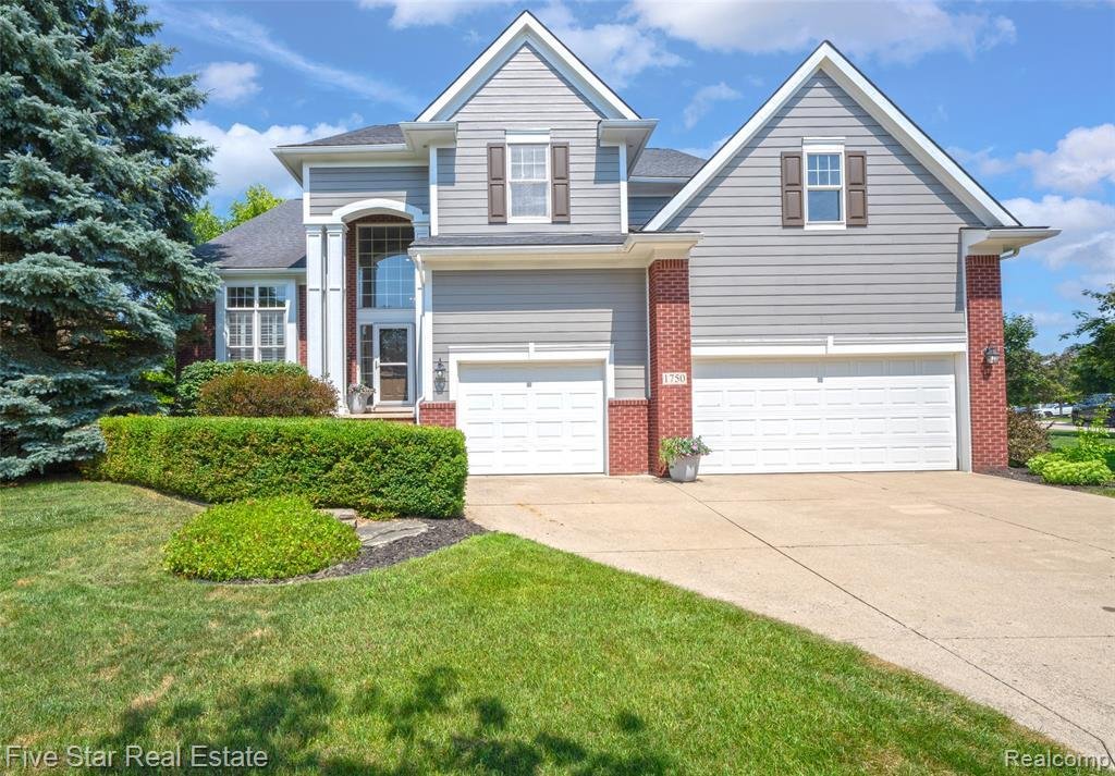 House in Wixom, Michigan, United States 1 - 18455485