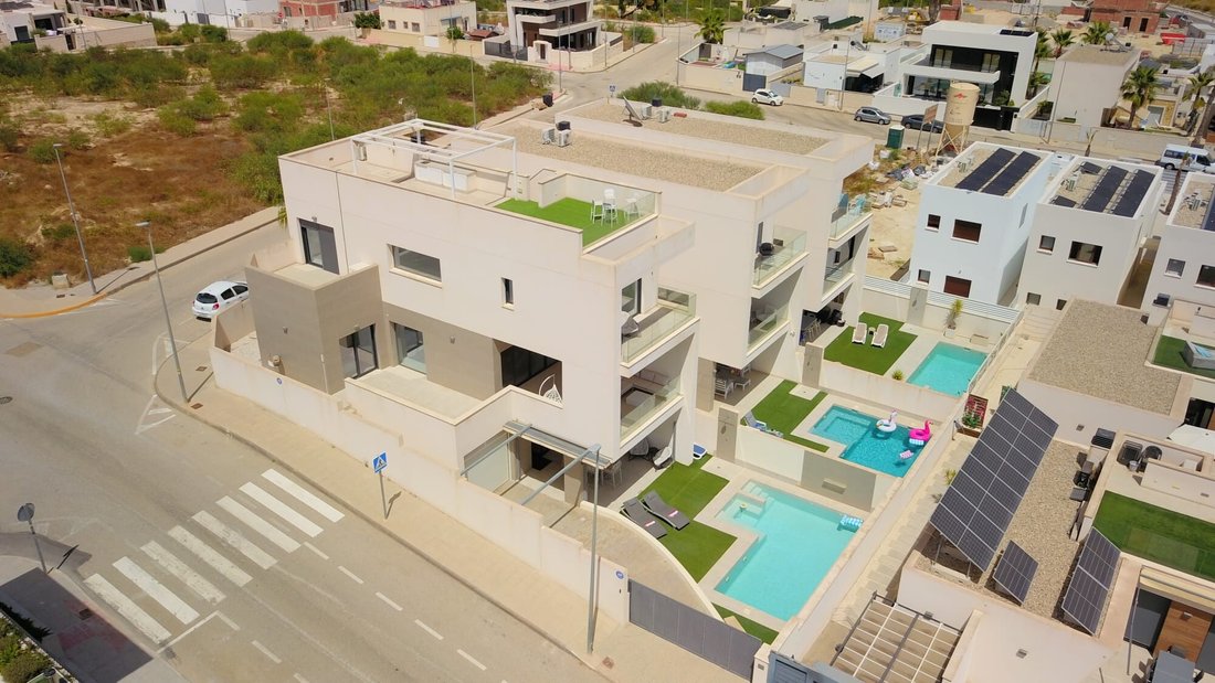 Villa in Benijofar, Valencian Community, Spain 1 - 18446221