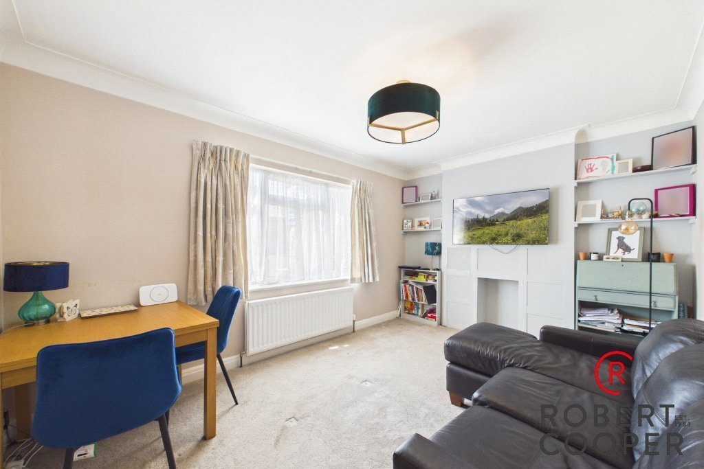 Apartment in Eastcote, Hillingdon, England 2 - 18455480