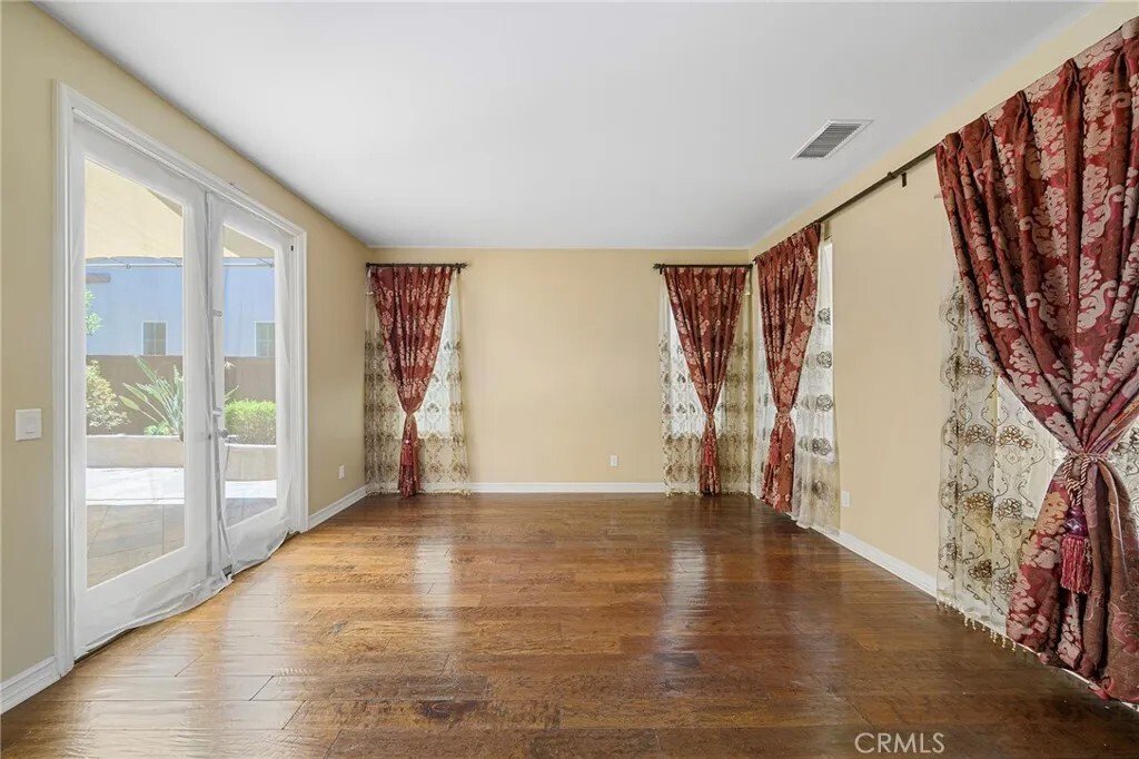 Condo in Fullerton, California, United States 5 - 18463078