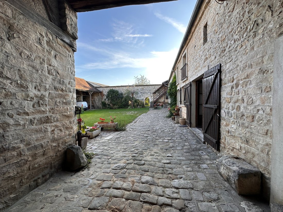 House in Milly-la-Forêt, Ile-de-France, France 2 - 18468227