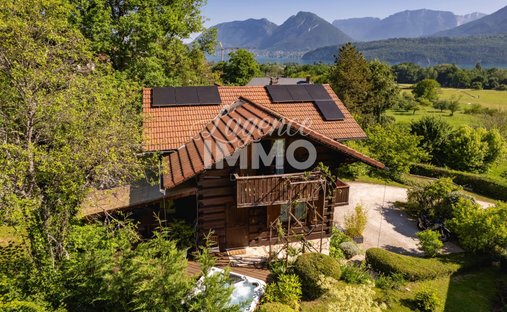 Chalet in Sud, Saint-Jorioz, France 1