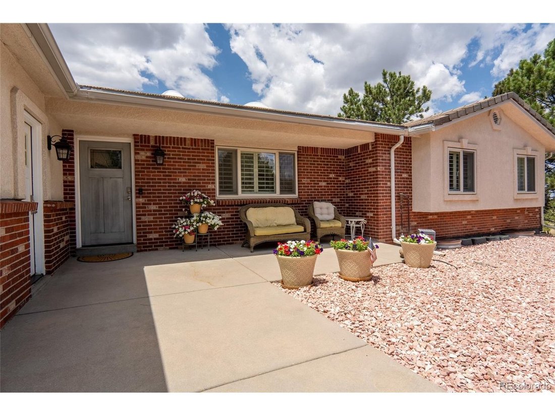 House in Aurora, Colorado, United States 3 - 18459008