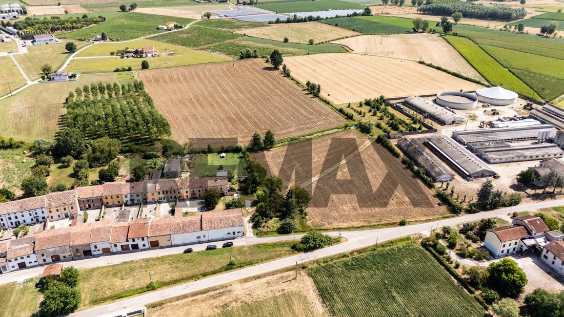 Land in Commessaggio, Lombardy, Italy 2 - 18464906
