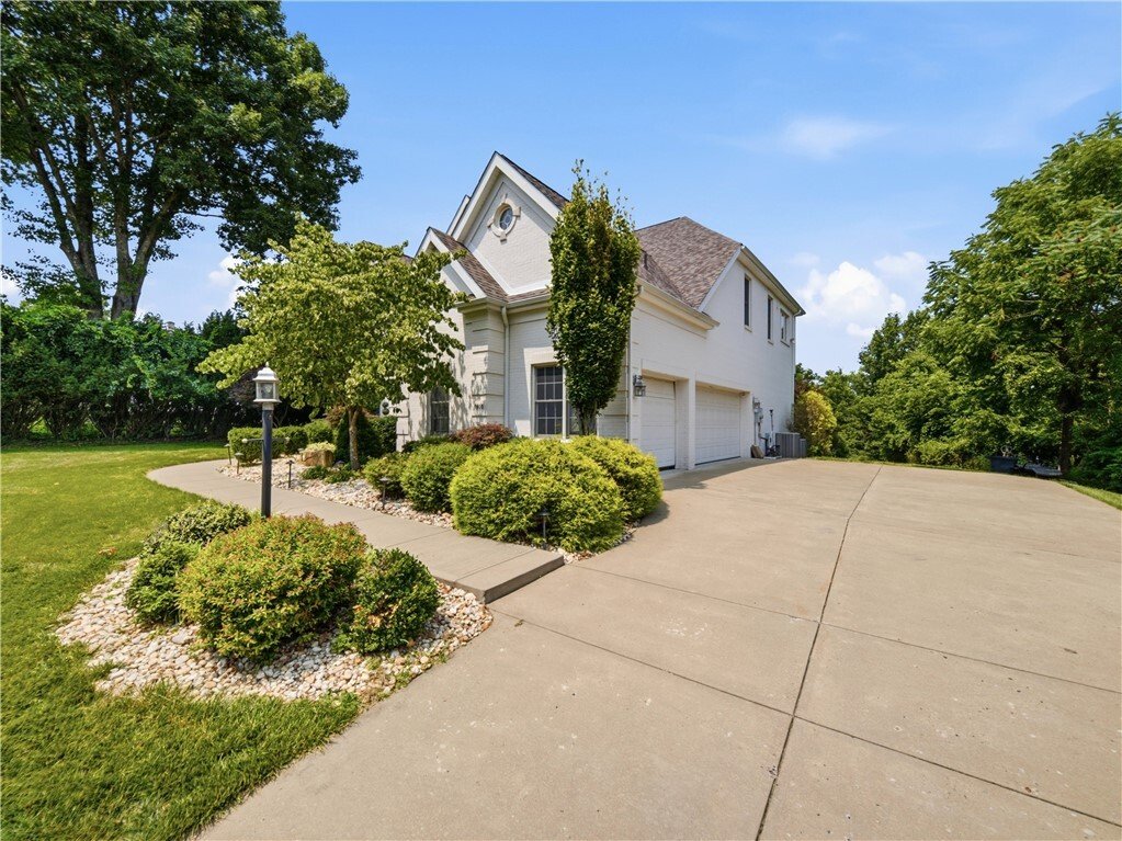 House in Coraopolis, Pennsylvania, United States 3 - 18456009