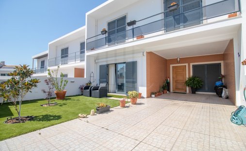 House in Sesimbra (Castelo), Setubal, Portugal 1
