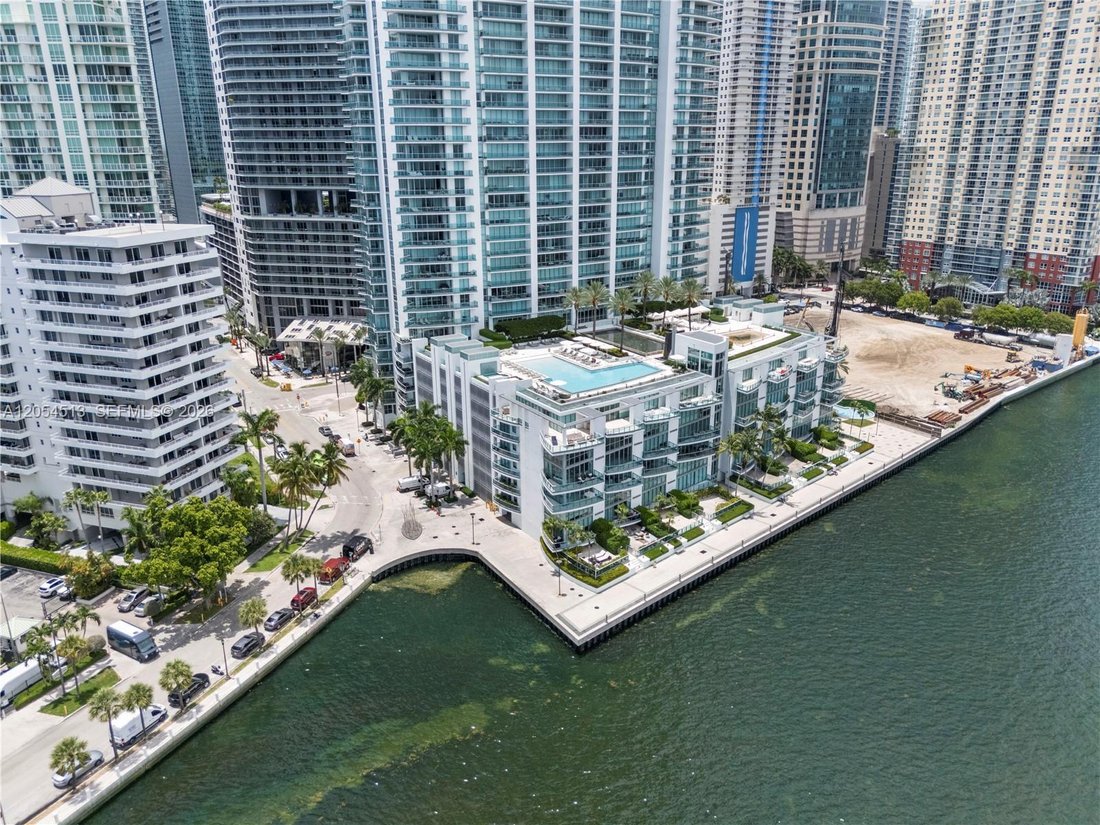 Condo in Miami, Florida, United States 3 - 18460543