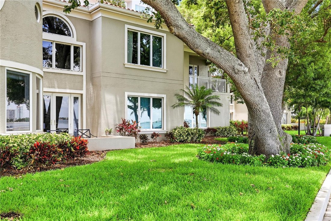 Townhouse in Tampa, Florida, United States 3 - 18439477