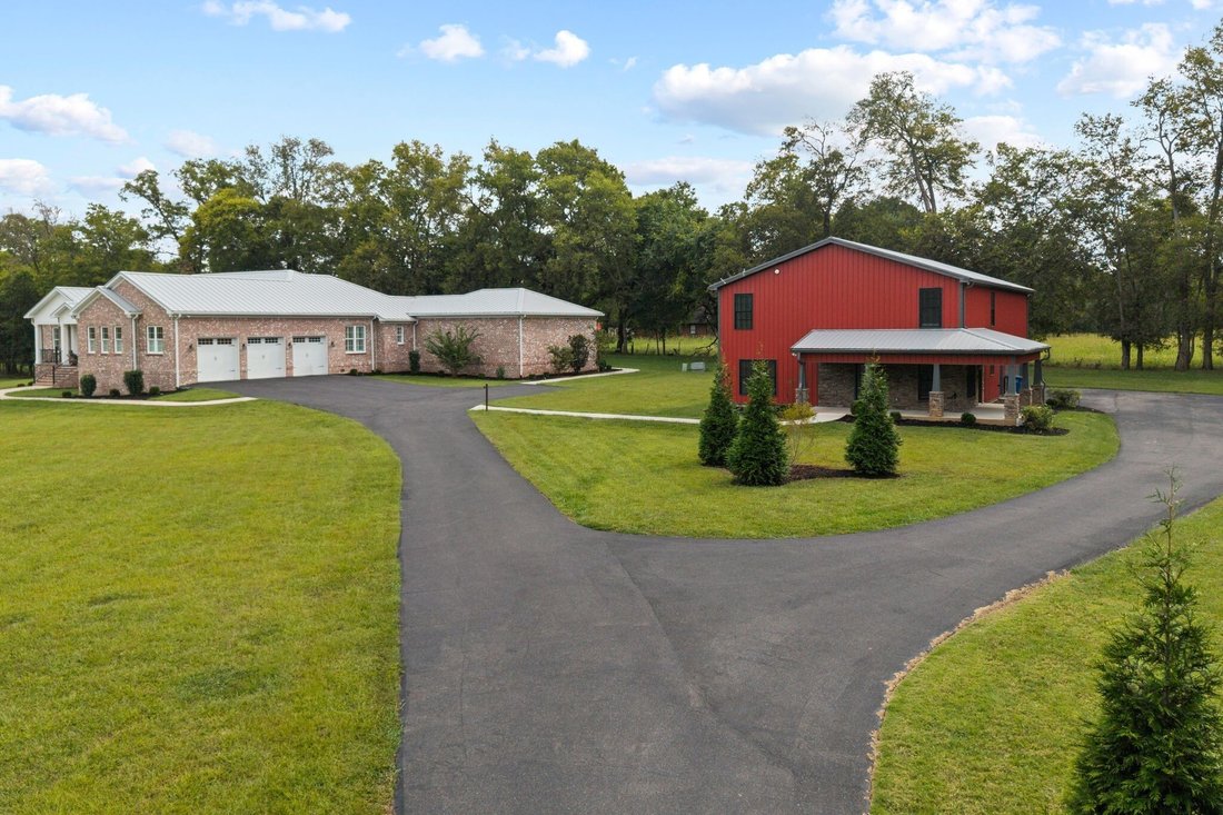 House in Mount Pleasant, Tennessee, United States 3 - 18456171