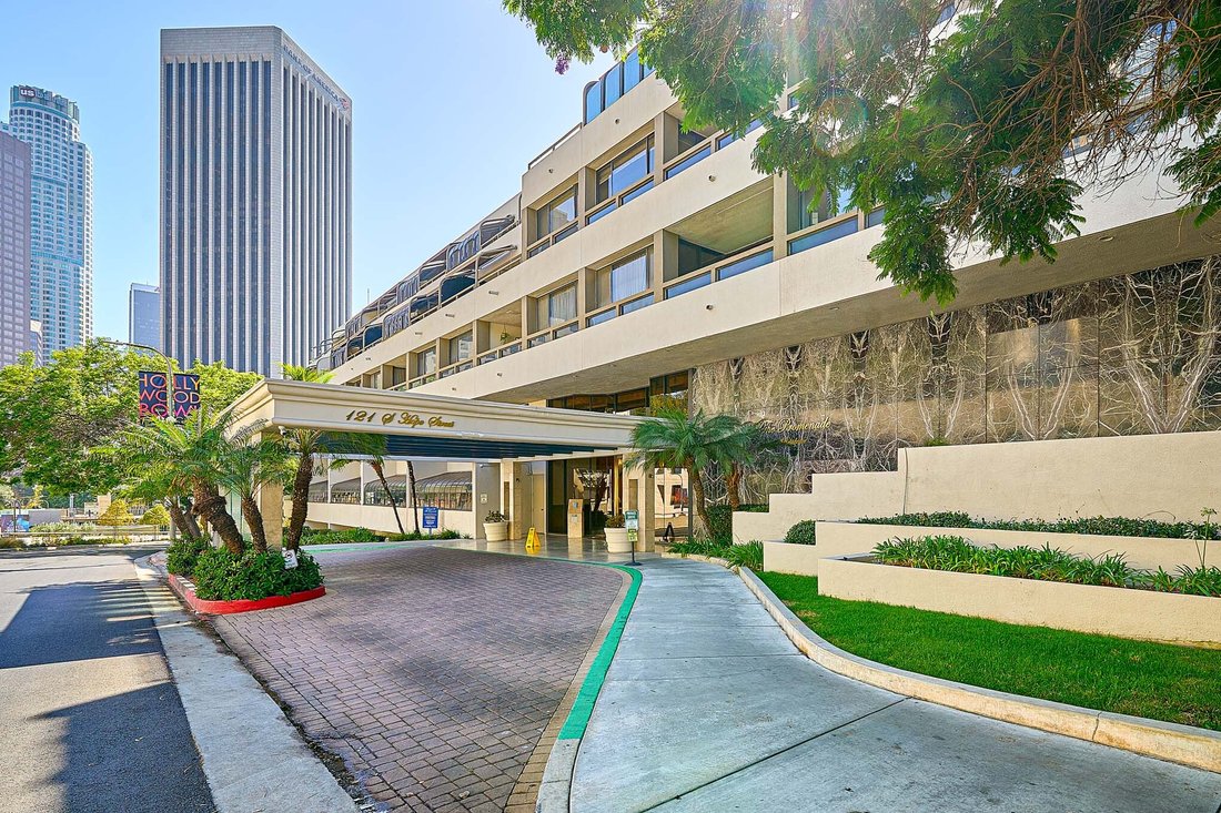 Condo in Los Angeles, California, United States 3 - 18464234
