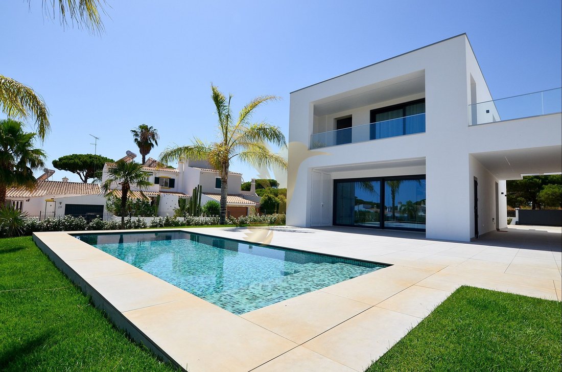 Villa in Loule (Sao Clemente), Algarve, Portugal 1 - 18463789