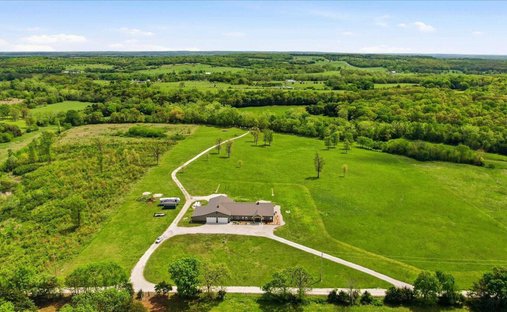House in Dunnegan, Missouri, United States 1