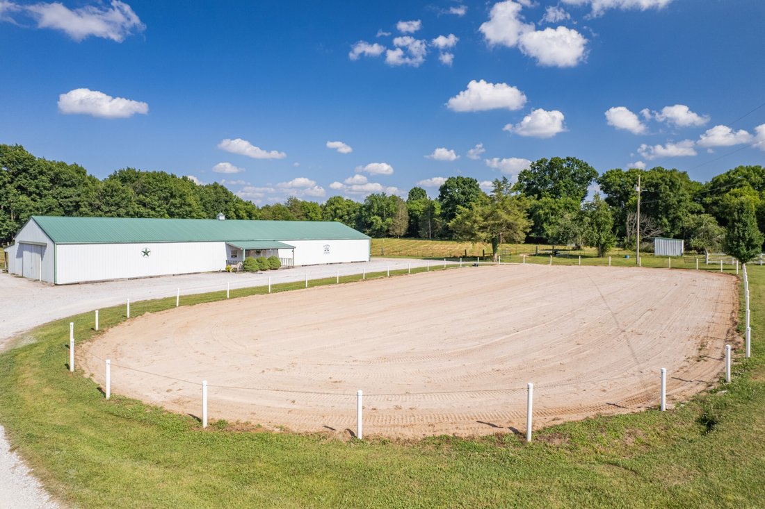 Land in Columbia, Tennessee, United States 4 - 18459807
