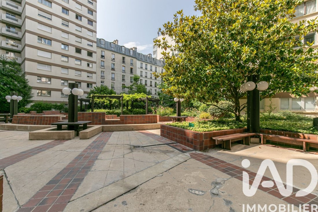 Apartment in Belleville-Saint Maur, Paris 11e Arrondissement, Paris 1 - 18130425