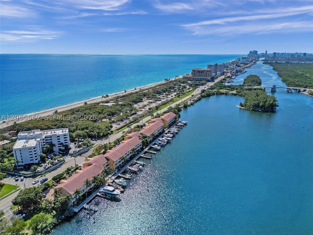 House in Hollywood, Florida, United States 5 - 18459407