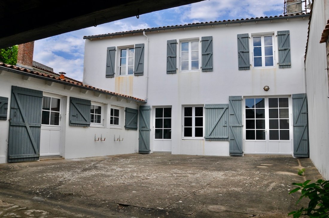House in Sainte-Marie-de-Ré, Nouvelle-Aquitaine, France 1 - 18456890