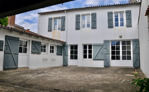 Maison à Sainte-Marie-de-Ré, Nouvelle-Aquitaine, France 1