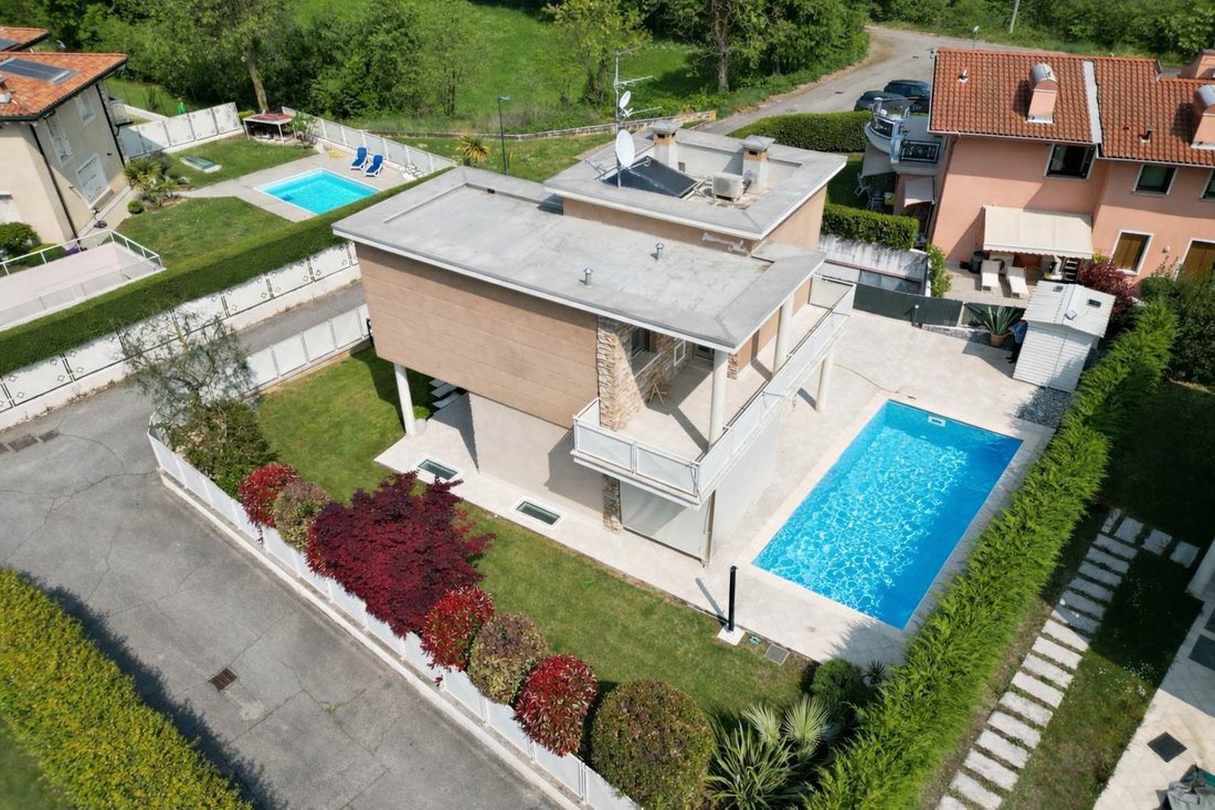 Villa in Hill Zone, Padenghe sul Garda, Lombardy 1 - 18460605