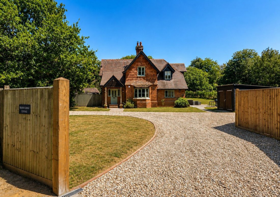 House in Balcombe, England 1 - 18457220