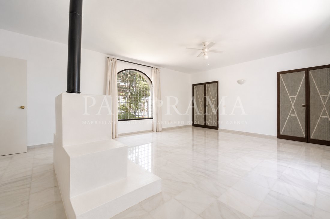 Villa in Puerto De Cabopino, Elviria-Cabopino, Marbella 2 - 18456140
