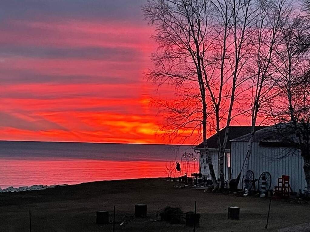 House in Two Rivers, Wisconsin, United States 4 - 18465373