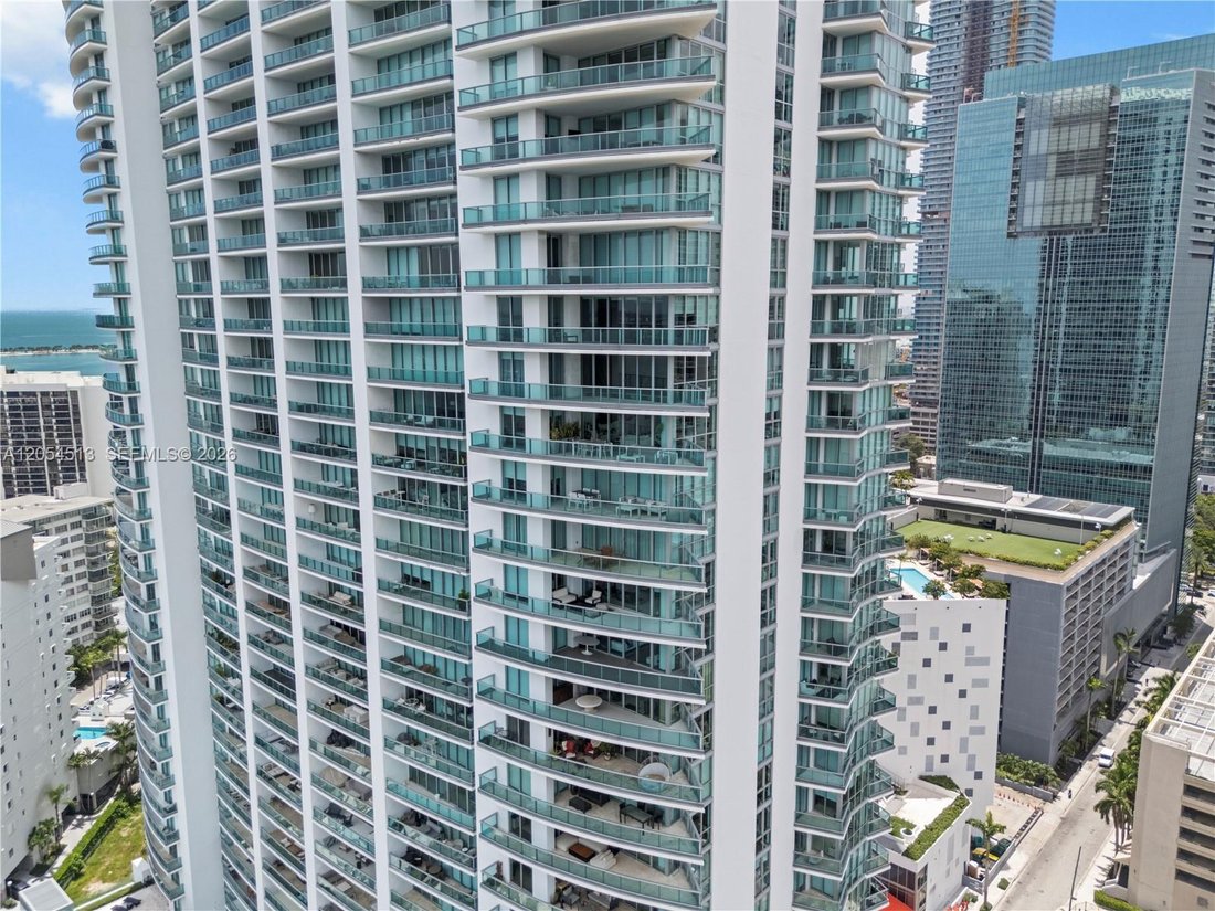 Condo in Miami, Florida, United States 5 - 18460543