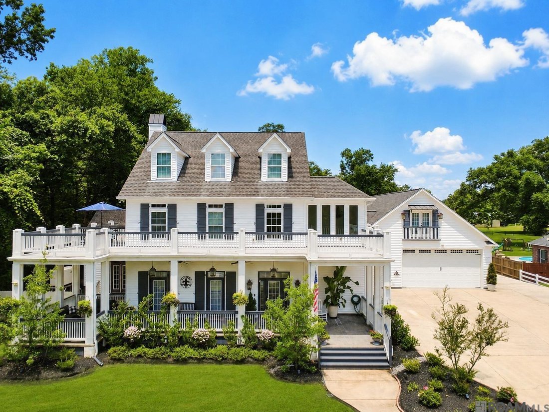 House in Saint Amant, Louisiana, United States 3 - 18460121