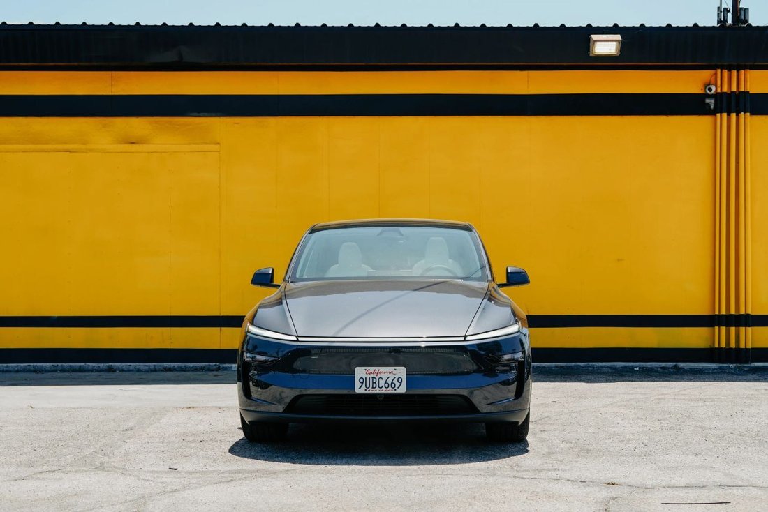 Suv in El Monte, CA, United States 2 - 18468075