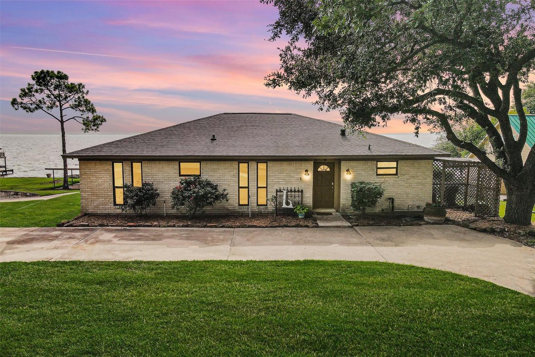 House in Point Blank, Texas, United States 1 - 18409257